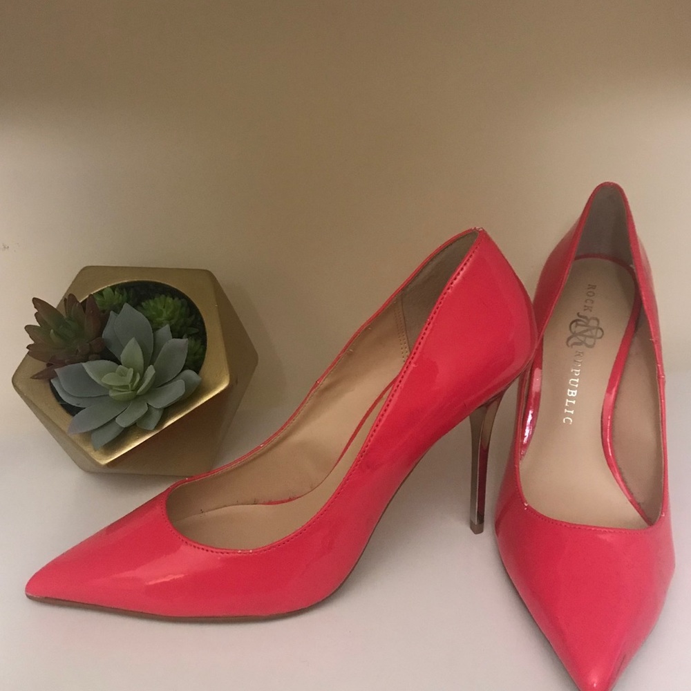 Rock and republic pumps